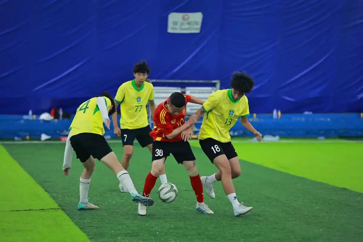 比利时甲级联赛：安德莱赫特 VS 标准列日